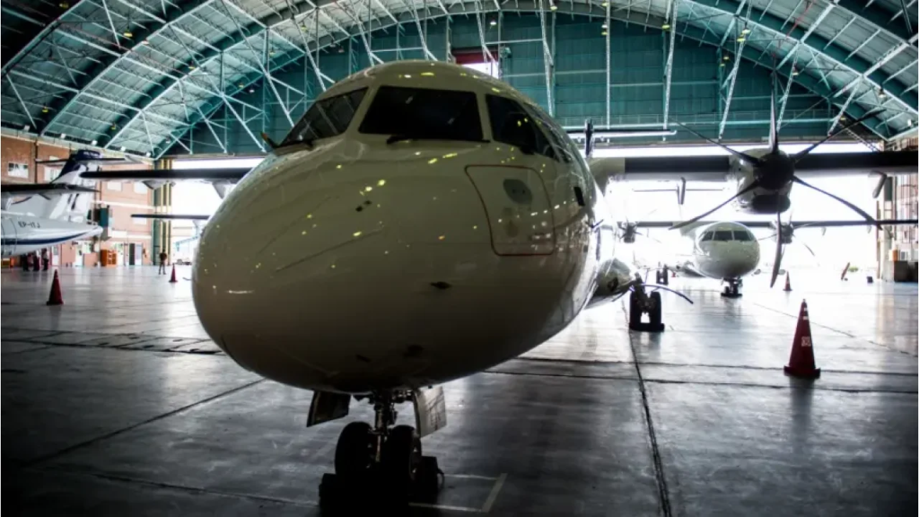 Pesawat ATR 400 Jogja–Makassar