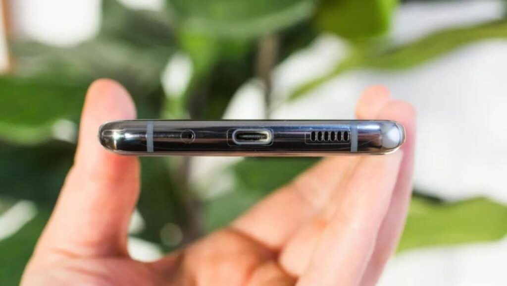 Ternyata Bukan Cuma Biar Tipis! Ini Alasan HP Sekarang Hilangin Lubang Headset