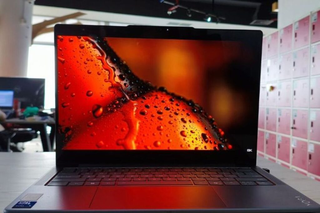 Tipis Tapi Gahar! Lenovo Yoga Slim 7i Ultra Aura Edition Bikin Gamer Tercengang