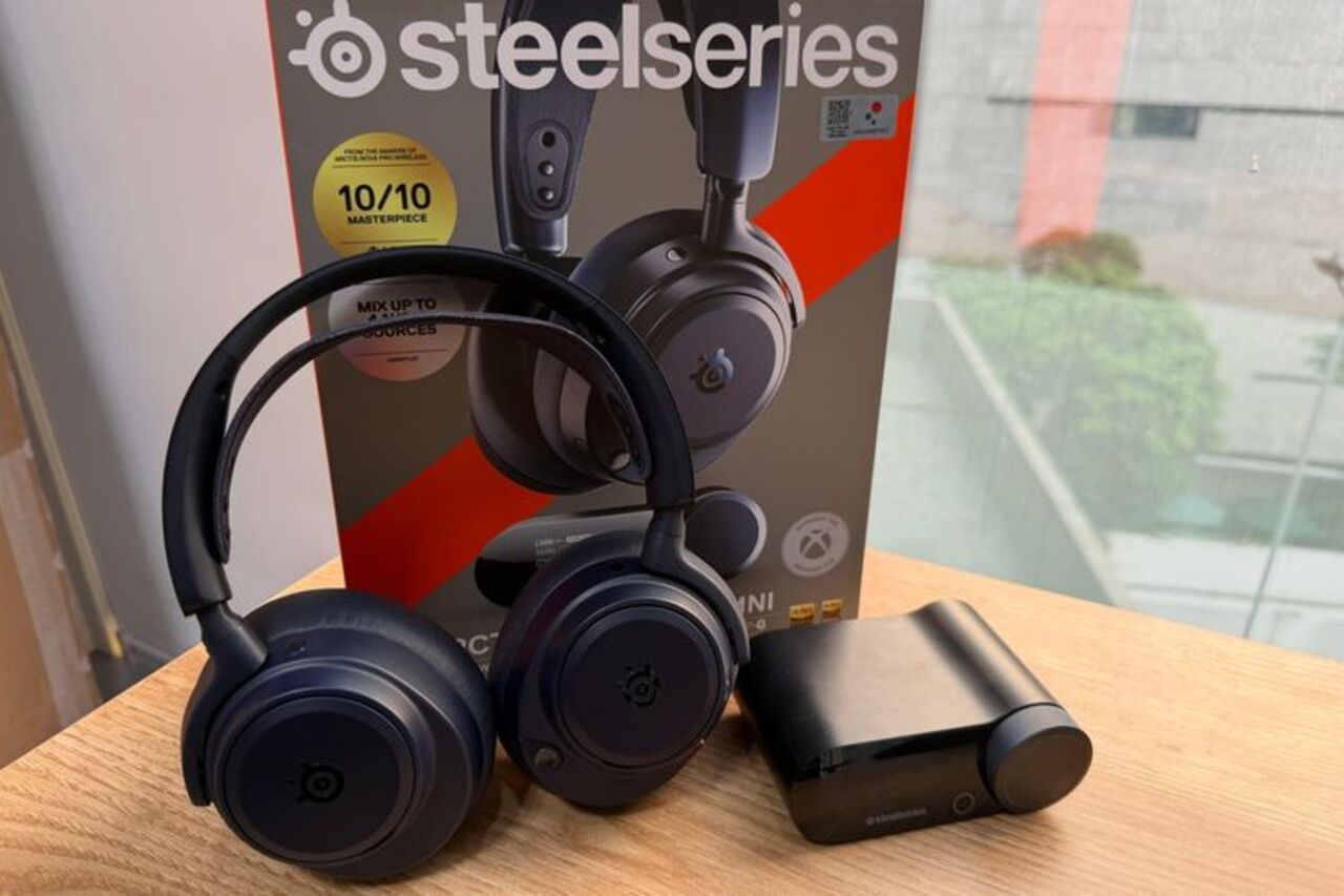 Bukan Headset Gaming Biasa! SteelSeries Arctis Nova Pro Omni Tawarkan Pengalaman Main Berbeda