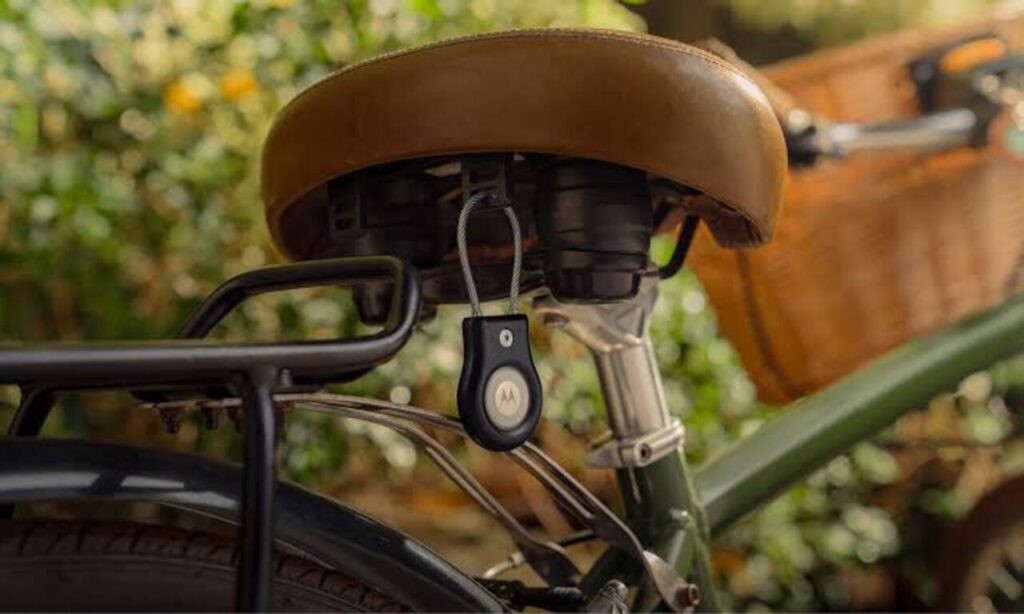 Apple AirTag Mulai Terancam? Moto Tag 2 Hadir dengan Daya Tahan Super Awet